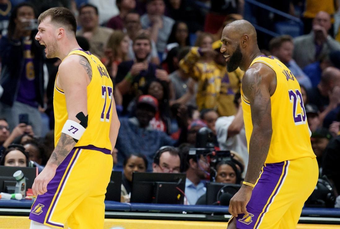 B体育首页-东契奇你太狠了，签1.6亿，还创造历史第一纪录，却被喷球队毒药