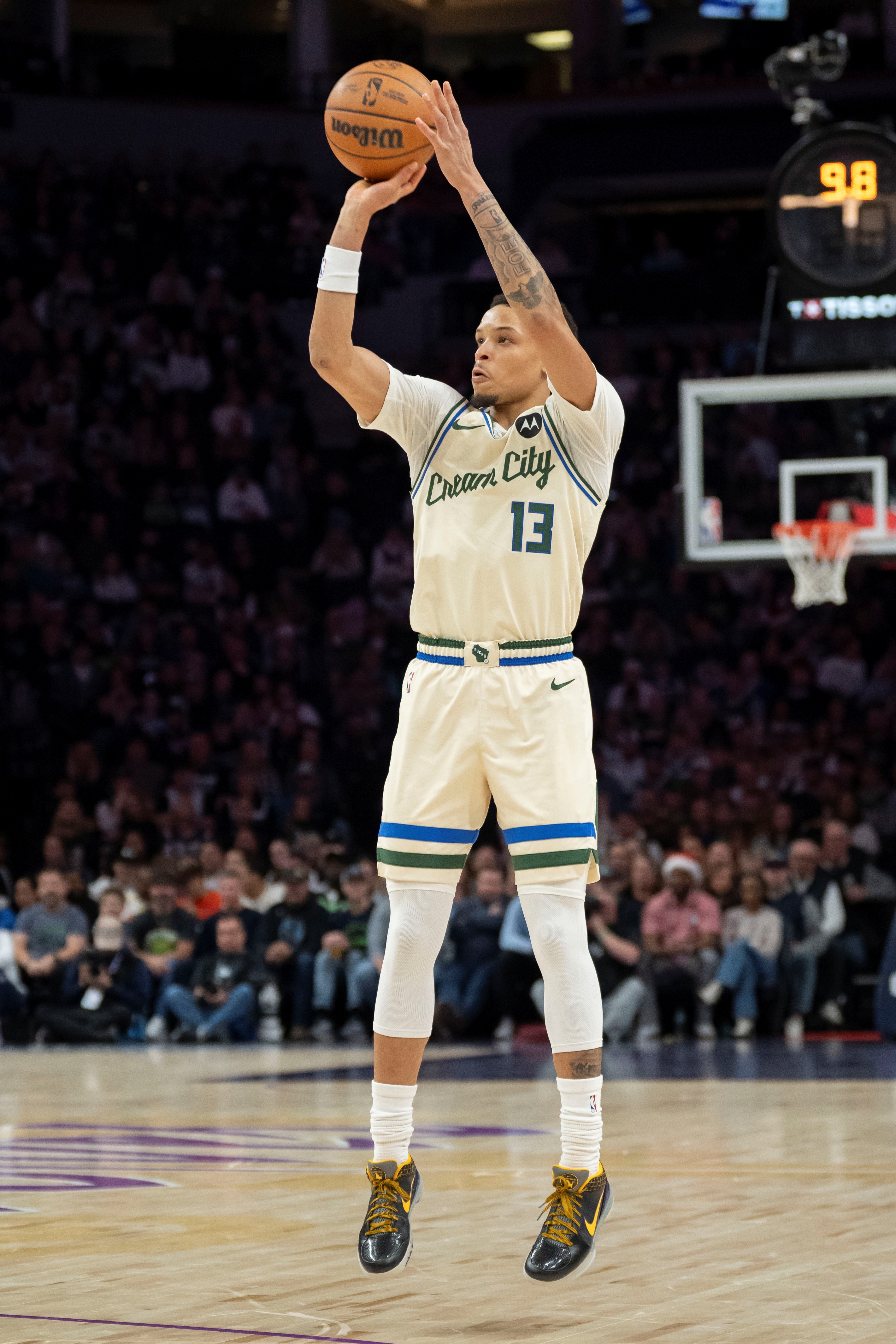 B体育中国官网-手感不佳！罗林斯14投5中&amp;三分5中1得11分7板3助1帽 正负值-23