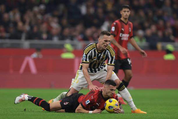 B体育-【复盘】天灾人祸全遇上，斗法失败的米兰怨不得命苦