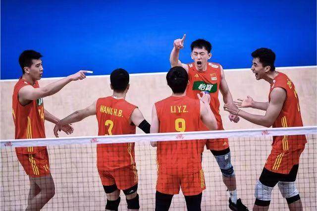 1688512706840037364.jpg 【早报】终于要来了!赖斯即将1.05亿镑转会枪手!