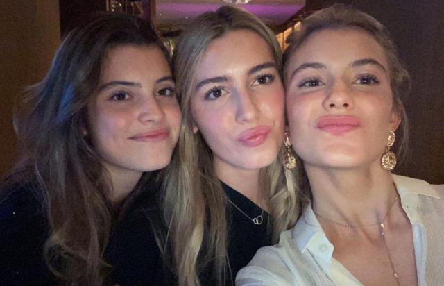 1688715980657087790.png B体育赛事资讯-菲戈仨闺女美艳如花 大女儿跟西班牙国王表弟拍拖