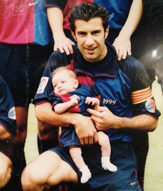 1688716010058085178.png B体育赛事资讯-菲戈仨闺女美艳如花 大女儿跟西班牙国王表弟拍拖