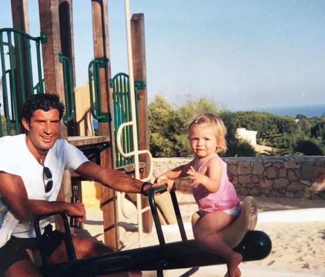 1688716030920073664.png B体育赛事资讯-菲戈仨闺女美艳如花 大女儿跟西班牙国王表弟拍拖