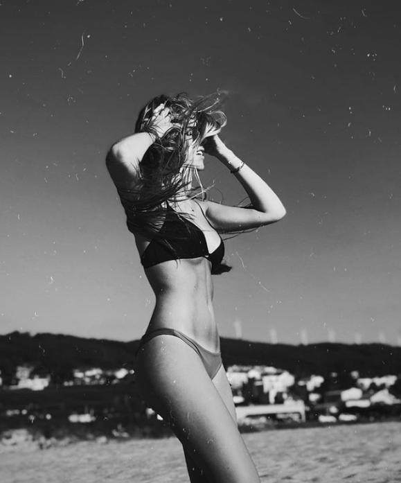 1688716687311061994.png B体育赛事资讯-菲戈仨闺女美艳如花 大女儿跟西班牙国王表弟拍拖