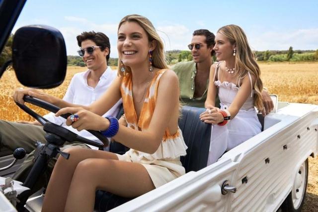 1688716232161067105.jpg B体育赛事资讯-菲戈仨闺女美艳如花 大女儿跟西班牙国王表弟拍拖