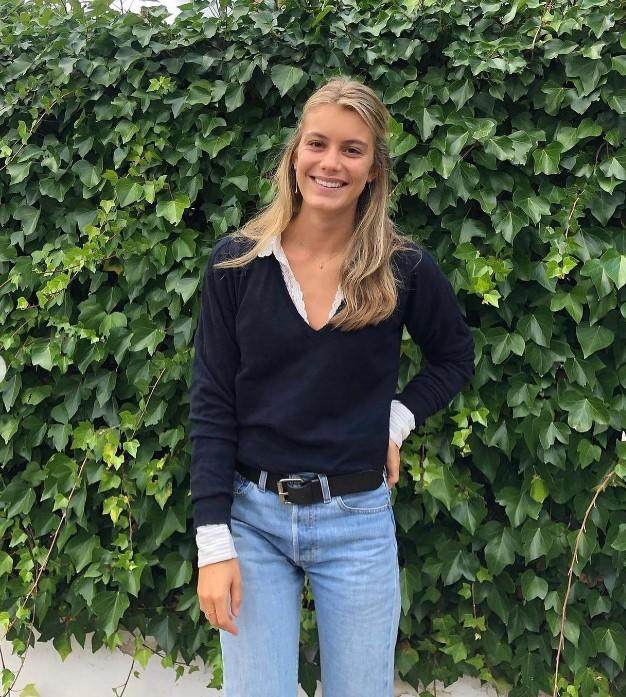 1688717347155066495.jpg B体育赛事资讯-菲戈仨闺女美艳如花 大女儿跟西班牙国王表弟拍拖