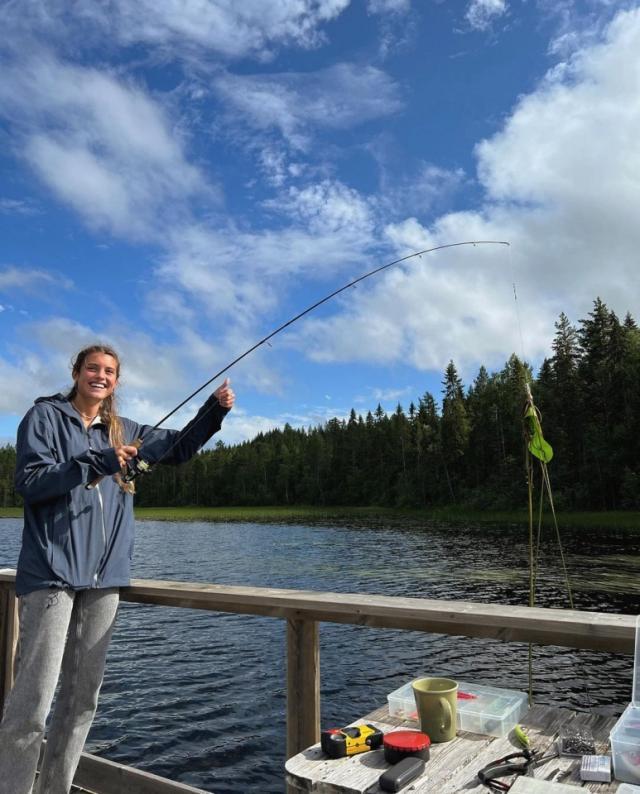 1688716560371059540.jpg B体育赛事资讯-菲戈仨闺女美艳如花 大女儿跟西班牙国王表弟拍拖