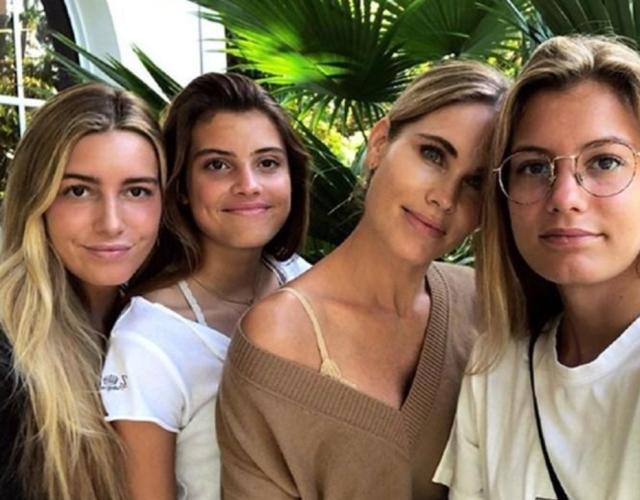 1688717788022018091.png B体育赛事资讯-菲戈仨闺女美艳如花 大女儿跟西班牙国王表弟拍拖