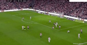 1678662279987086947.gif B体育赛事资讯-【西甲】拉菲尼亚致胜 巴萨1比0客胜毕尔巴鄂