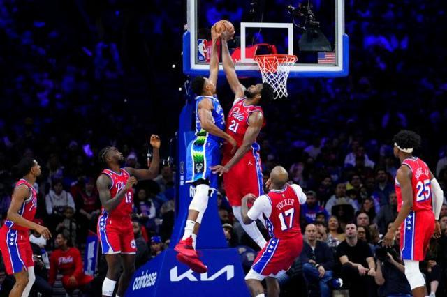 1668834319788053640.jpg B体育官方首页-残阵76人一波流带走雄鹿 恩比德继续MVP级别表现