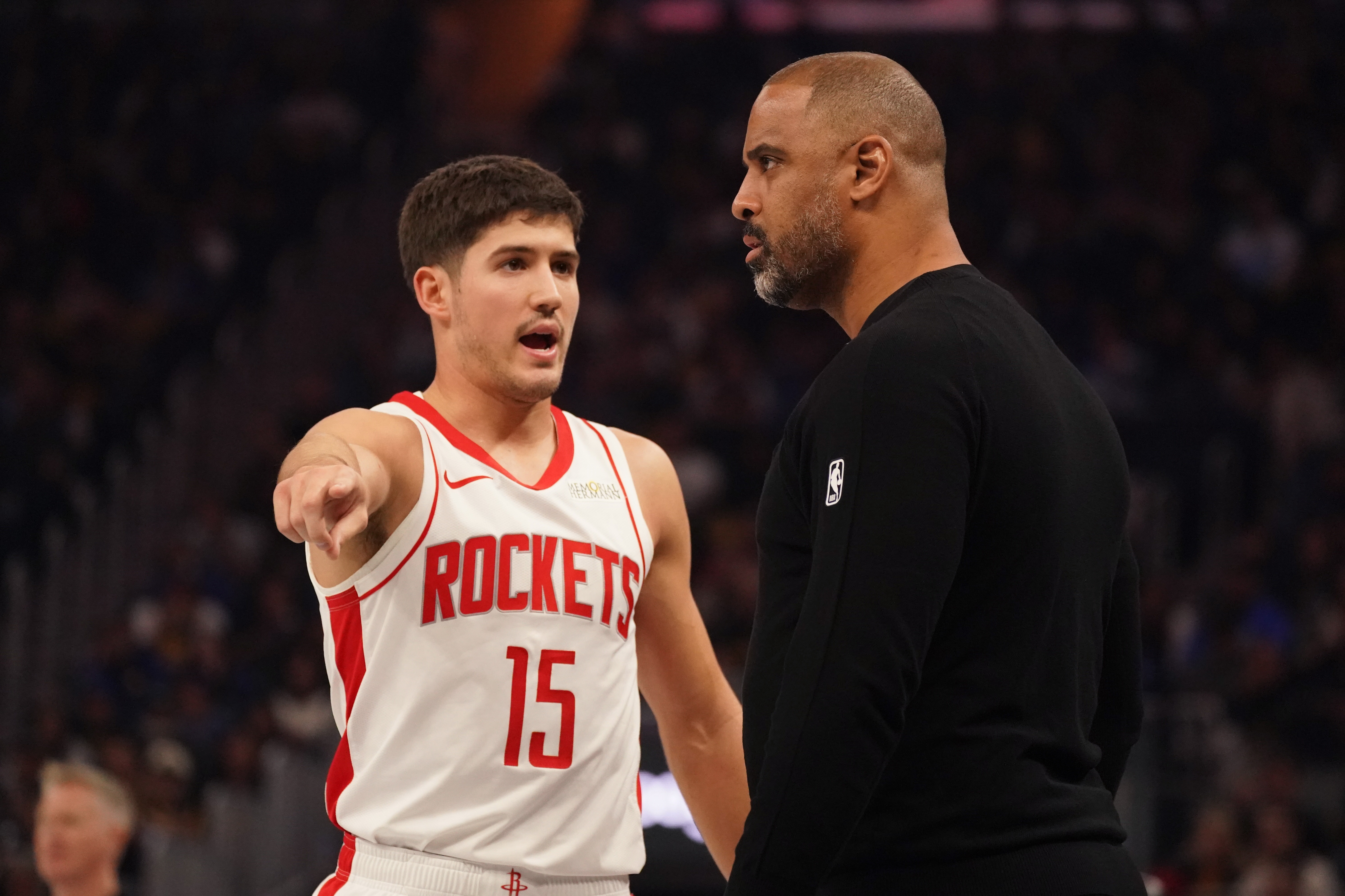 B体育赛事资讯-记者:这是火箭一场非典型的胜利 看乌度卡后续给小谢多少容错率