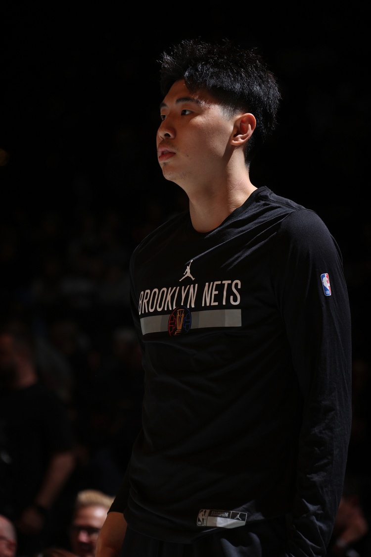 B体育赛事资讯-伤病退散!近年ACL重伤球员一览:克莱饮恨甲骨文 罗斯令人意难平