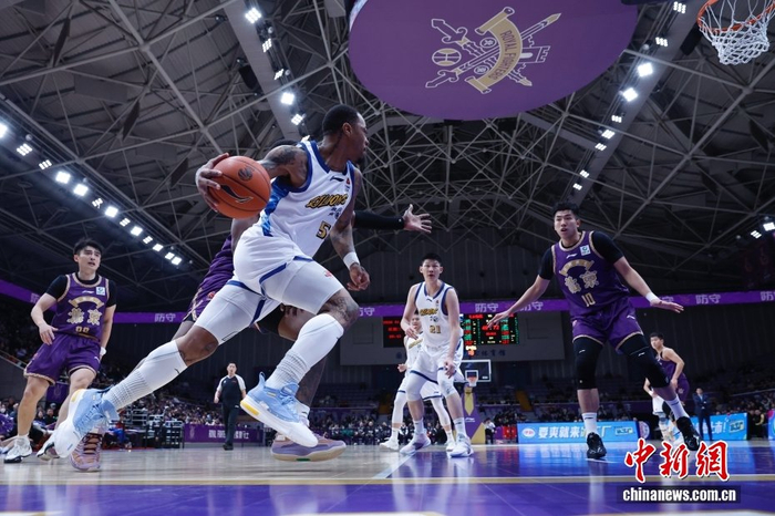 B体育首页-CBA常规赛:北京控股队负于浙江方兴渡队|浙江队|体育馆|男子篮球|职业联赛|北控男篮_新浪体育_新浪新闻