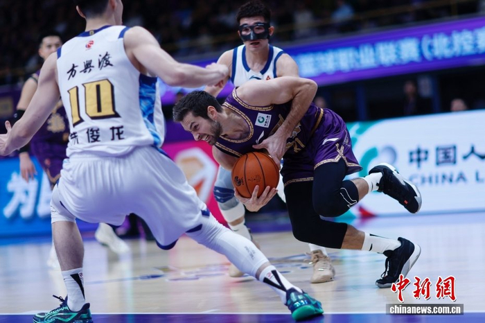 B体育首页-CBA常规赛:北京控股队负于浙江方兴渡队|浙江队|体育馆|男子篮球|职业联赛|北控男篮_新浪体育_新浪新闻
