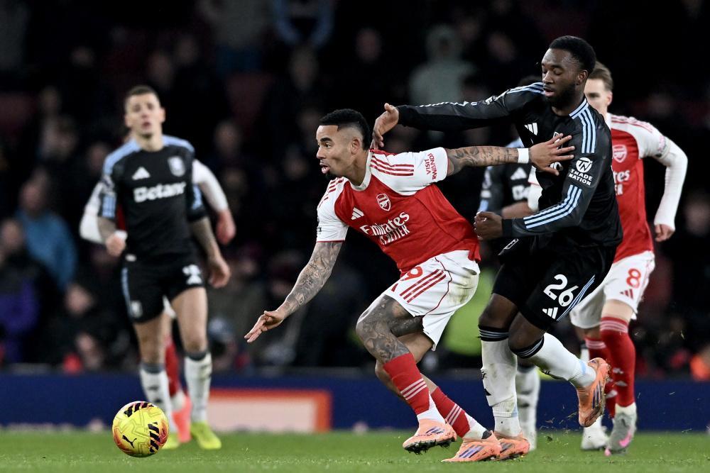 B体育中国官网-靠谱不？曼城主场负倒数第一，枪手完胜红魔，英超冠军本轮悬念终