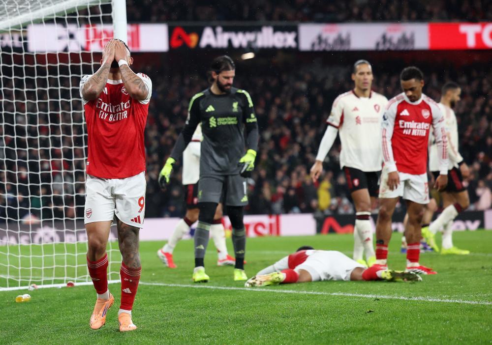 B体育中国官网-靠谱不？曼城主场负倒数第一，枪手完胜红魔，英超冠军本轮悬念终