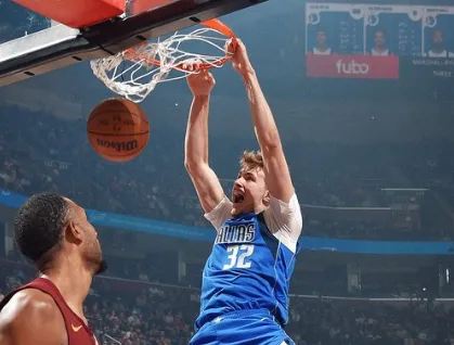 B体育-19岁84天！弗拉格单场至少25+10+5，历史第2年轻&amp;amp;仅次詹姆斯