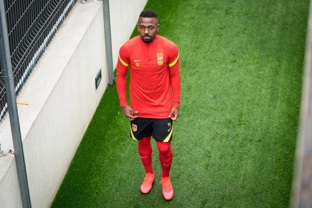 B体育-国足23人名单出炉 李可费南多和郑铮董春雨落选