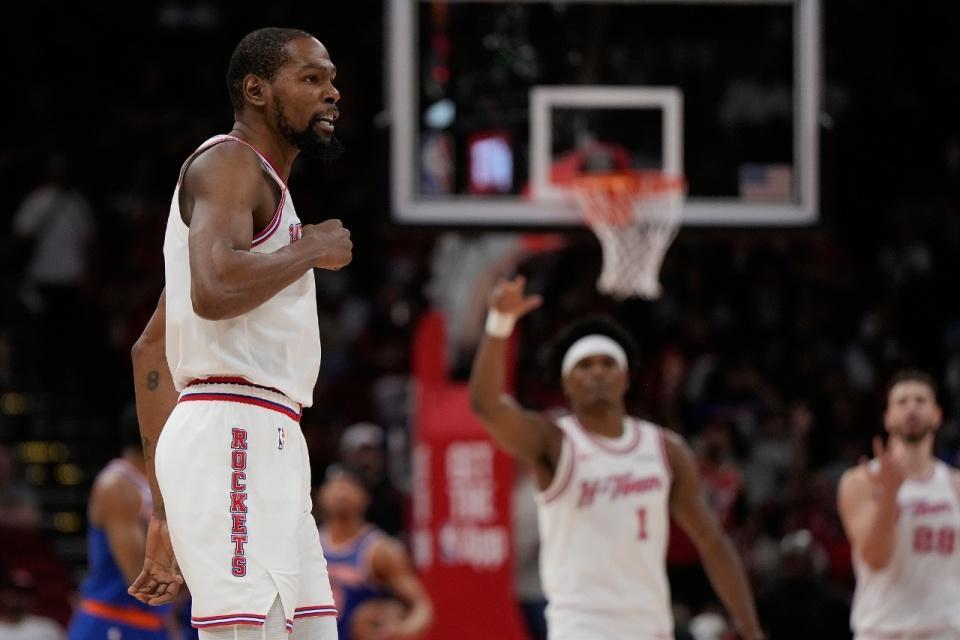 B体育赛事资讯-火箭变阵收奇效：6人上双+5人15+ 杜兰特引五高首发复仇尼克斯